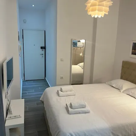 Apartmán Small Budjet Deluxe Down Town