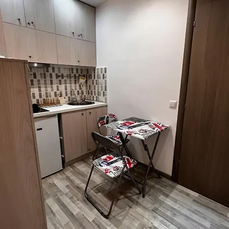 Small Budjet Deluxe Down Town Thessaloniki