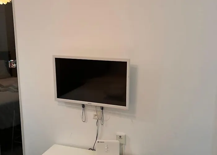Small Budjet Deluxe Down Town Apartmán *